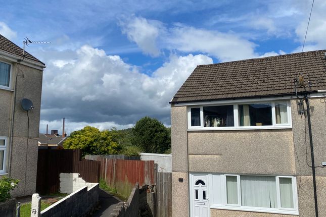 3 bed property, in Moorland Crescent, £155,000