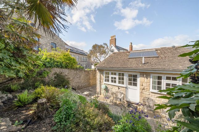 2 bed property, in Marshall Row, £459,950