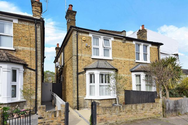 3 bed property, in Balmoral Road, £875,000