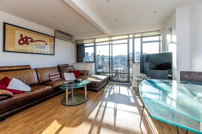 2 bed property, in George Street Trading House, £150,000