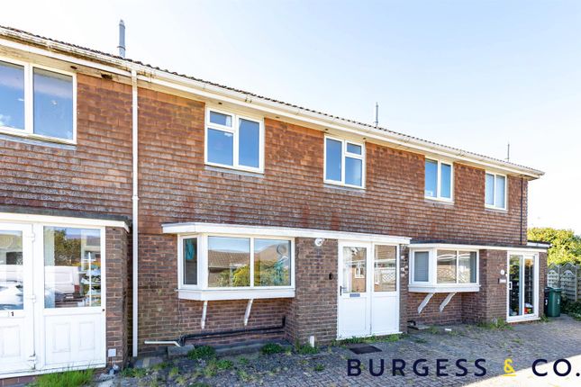 3 bed property, in Glebe Close, £300,000