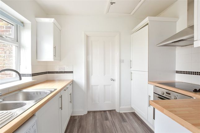 1 bed property, in Station Road, £137,500