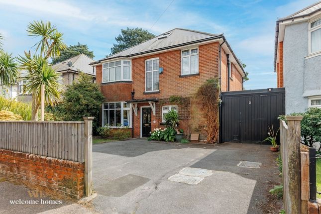 4 bed property, in Thistlebarrow Road, £580,000