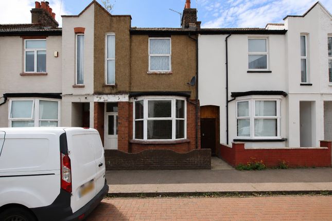 3 bed property, in Glenhaven Avenue, £430,000