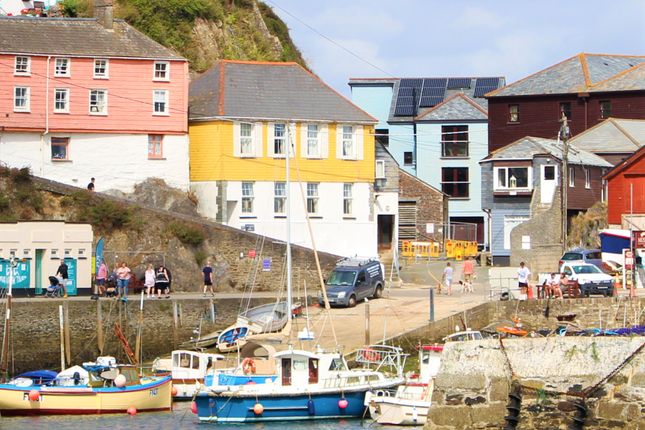 4 bed property, in The Cliff, £500,000