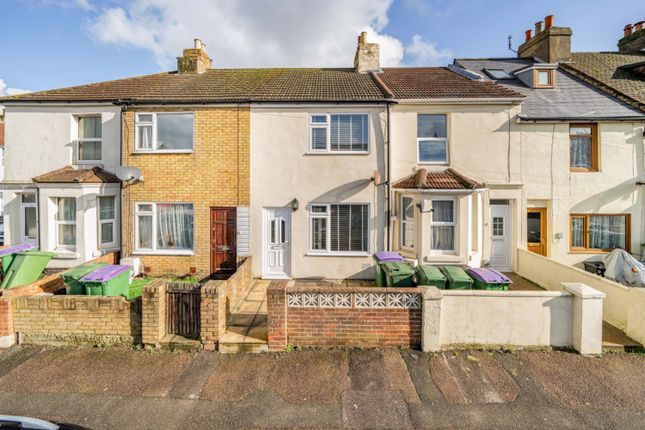 3 bed property, in Alexandra Street, £240,000