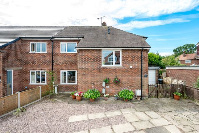 3 bed property, in Robin Lane, £350,000