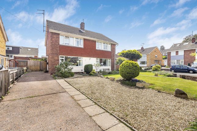 3 bed property, in Rexona Close, £330,000