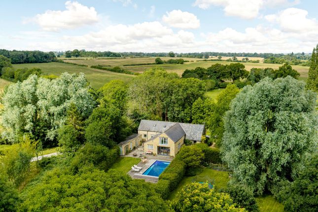 4 bed property, in Bicester, £1,295,000