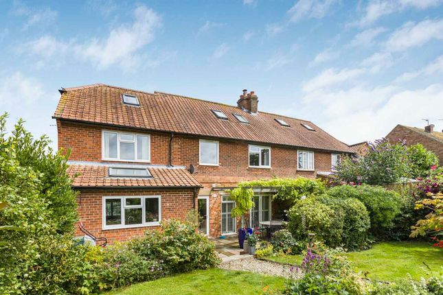 5 bed property, in Brightwell Baldwin, £700,000