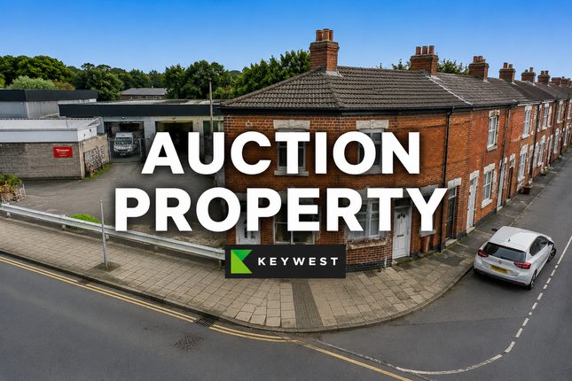 3 bed property, in Mostyn Street, £115,000