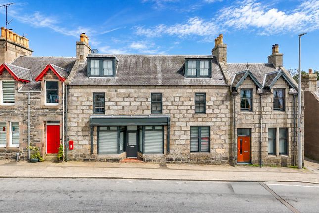 4 bed property, in 122 High Street, £315,000