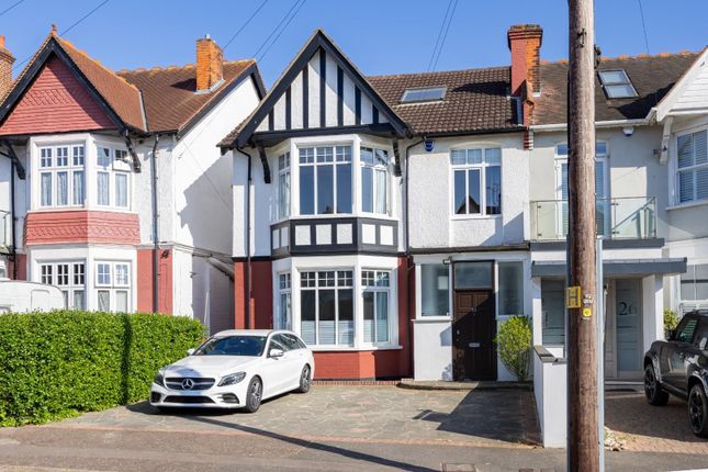 5 bed property, in Crowstone Avenue, £950,000