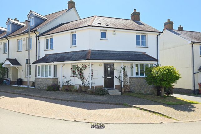 3 bed property, in Pentillie View, £269,500