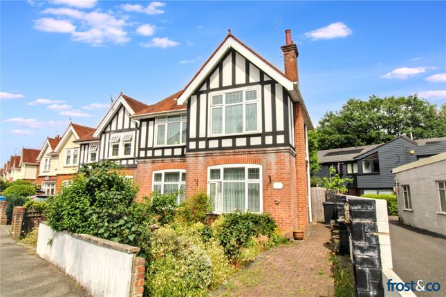 3 bed property, in Parkstone Avenue, £475,000