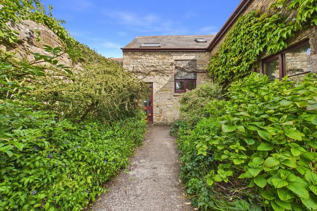 2 bed property, in Illogan, £190,000
