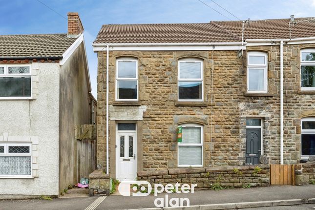 2 bed property, in Siloh Road, £160,000