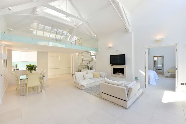 3 bed property, in King Henrys Road, £3,850,000