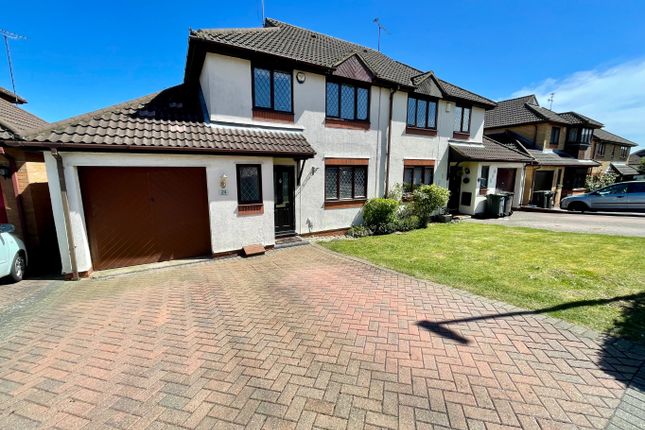 4 bed property, in Charndon Close, £375,000