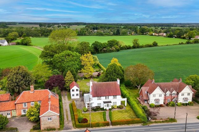 5 bed property, in Bury Road, £625,000