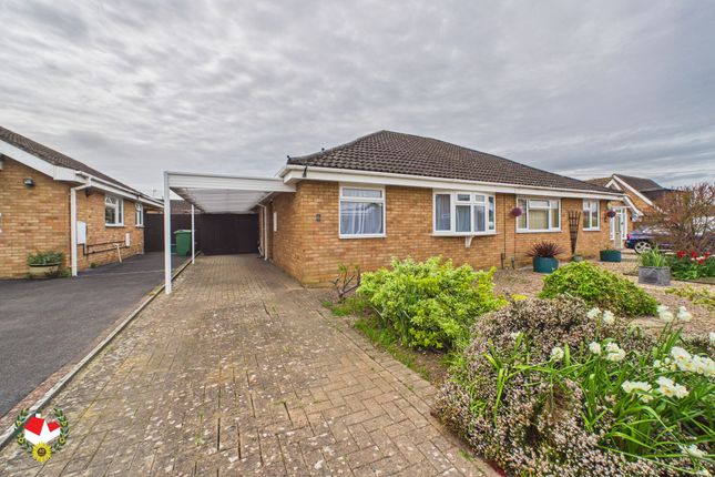 2 bed property, in Meerstone Way, £280,000