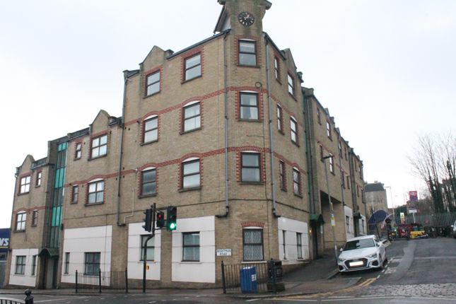 1 bed property, in Mermaid Court, £275,000