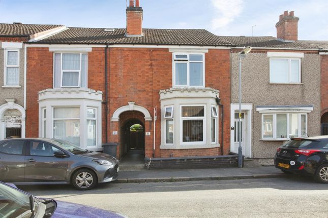 3 bed property, in Stephen Street, £210,000