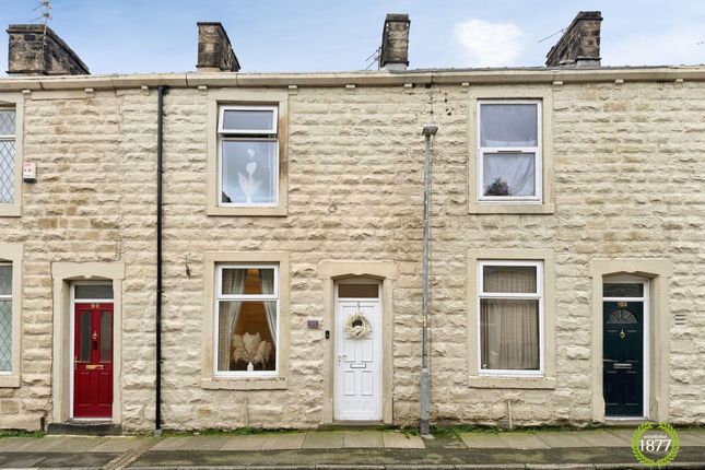 2 bed property, in Spring Street, £90,000