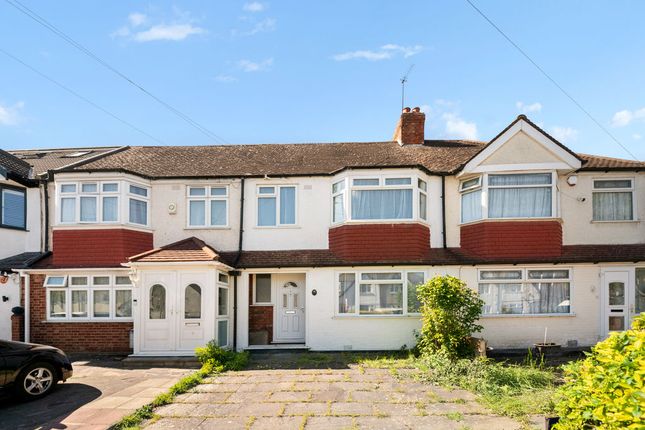 3 bed property, in Worcester Gardens, £515,000