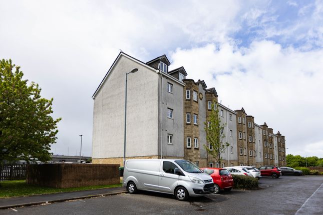 2 bed property, in Lloyd Street, £135,000