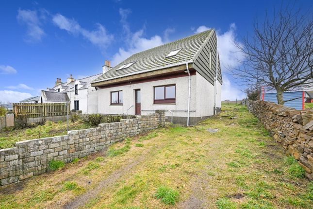 5 bed property, in Greenfield, £230,000
