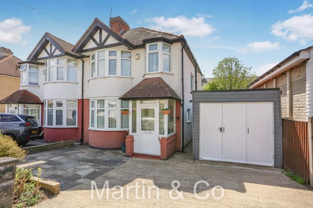 3 bed property, in Burleigh Road, £600,000