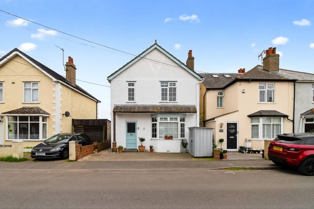 3 bed property, in Tower Street, £450,000