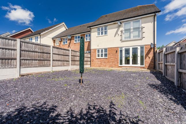 2 bed property, in Gwel Yr Afon, £140,000