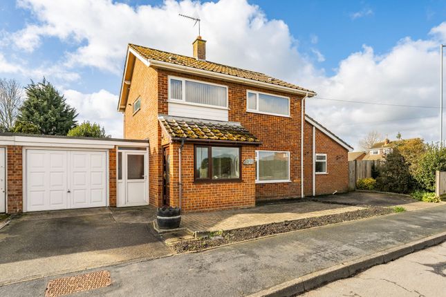 4 bed property, in Eastgate, £290,000