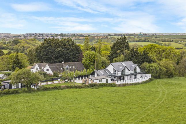 4 bed property, in Woodlands, £1,495,000