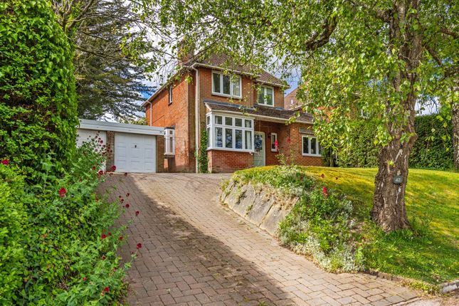 3 bed property, in Stanmore Lane, £650,000