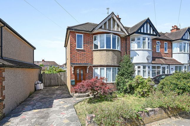 3 bed property, in Lynmouth Drive, £550,000