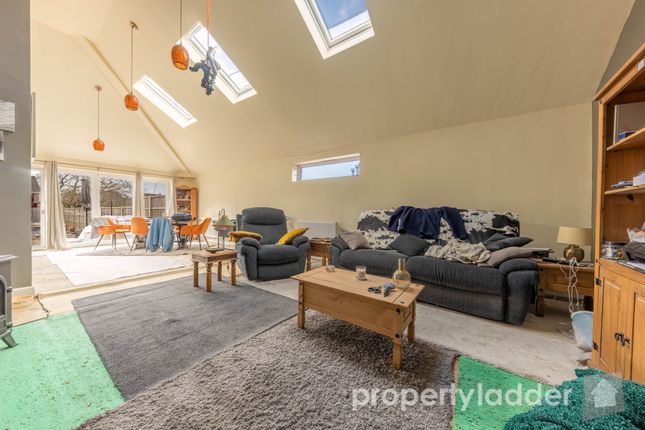 4 bed property, in Russell Avenue, £400,000