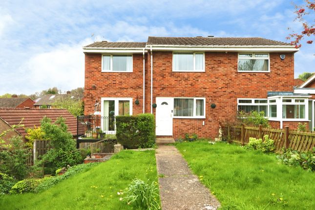 3 bed property, in William Close, £220,000