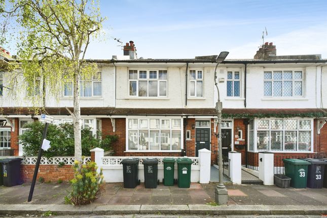 3 bed property, in Princes Terrace, £500,000