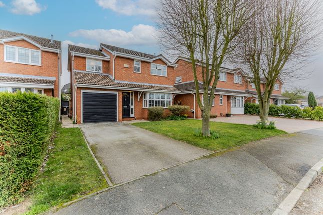 4 bed property, in Swallow Drive, £425,000