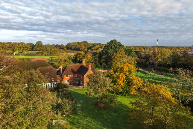 4 bed property, in Goose Green Lane, £850,000