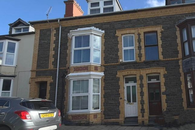 4 bed property, in High Street, £239,950