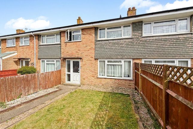 3 bed property, in Oakside Road, £220,000