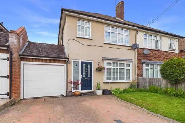 3 bed property, in Little Reeves Avenue, £825,000