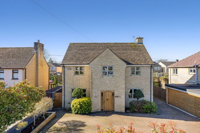 5 bed property, in Standlake Road, £800,000