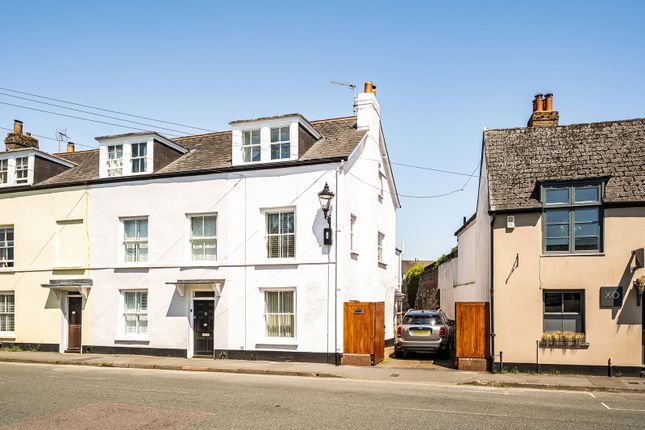 3 bed property, in High Street, £600,000