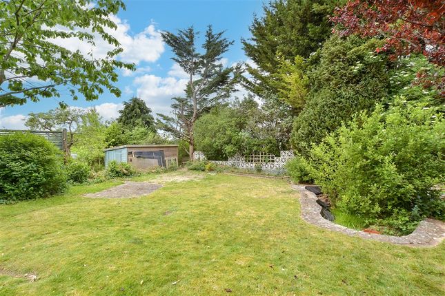 3 bed property, in Greenfield Crescent, £550,000
