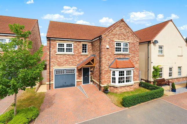 4 bed property, in Topcliffe Road, £435,000